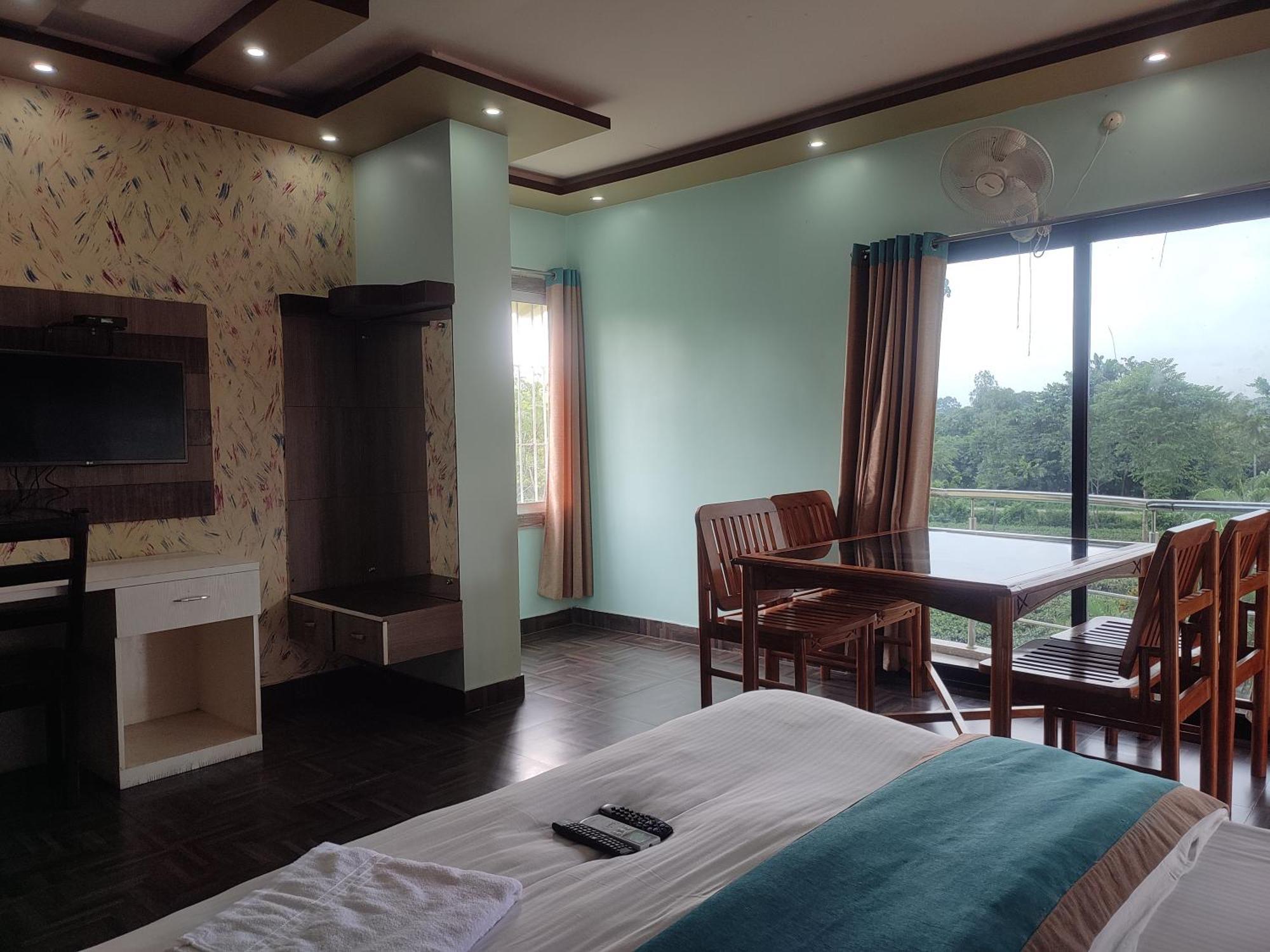 Maa Greenary View - A Holiday Resort Alipur Duar Esterno foto